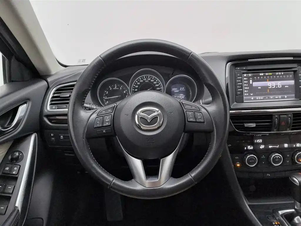 Mazda Atenza 2015 — фото 11