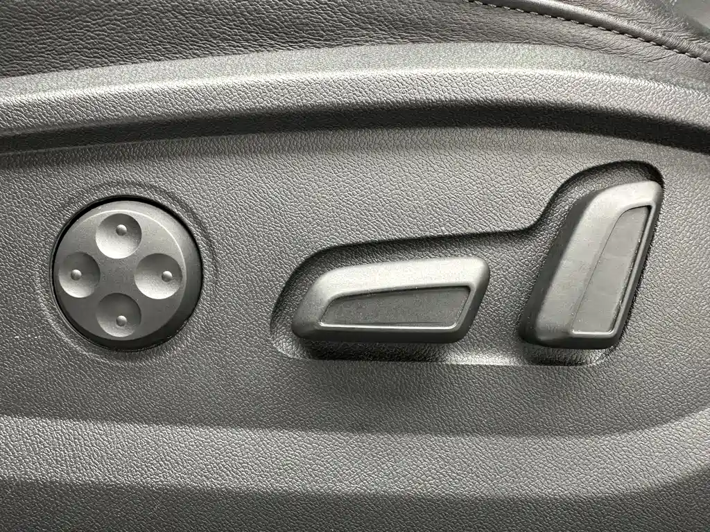 Audi Q2L 2022 — фото 13