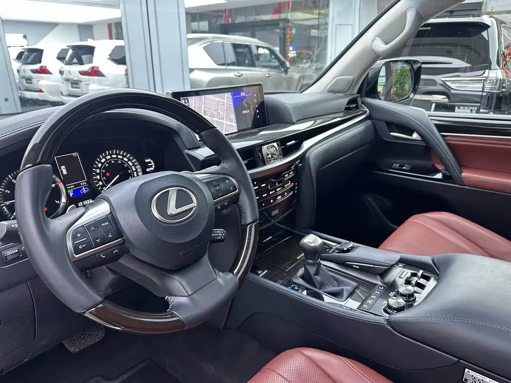 Lexus LX 2020 — фото 15