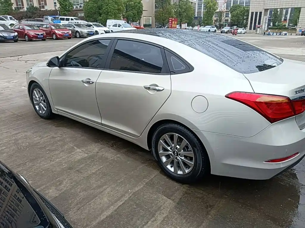 Hyundai Mistra 2016 — фото 5