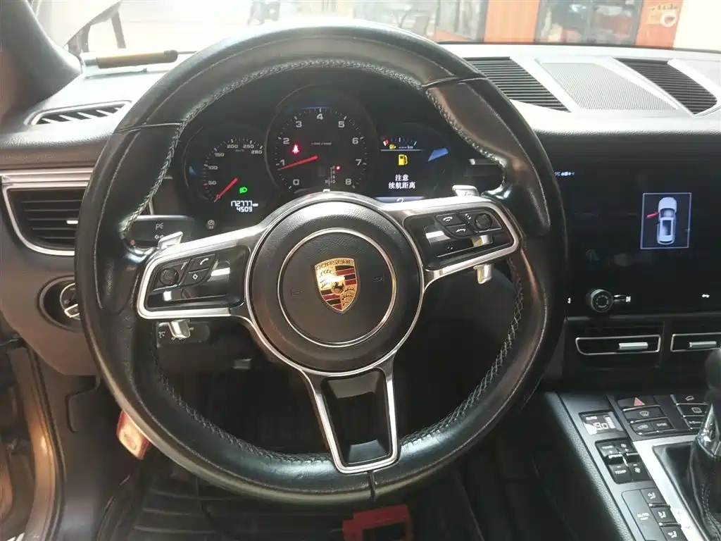Porsche Macan 2016 — фото 11
