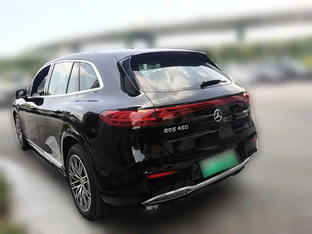 Mercedes-Benz EQS SUV 2023 — фото 9