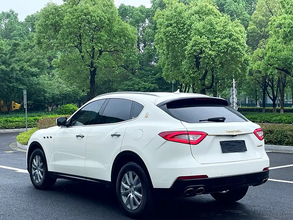 Maserati Levante 2017 — фото 5