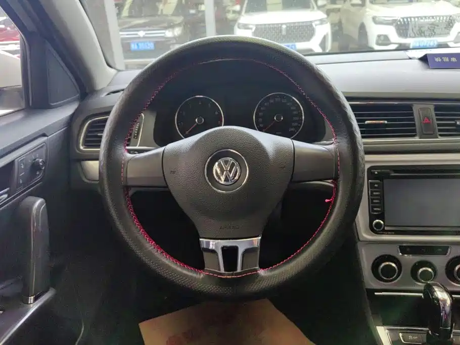 Volkswagen Gran Lavida 2015 — фото 15
