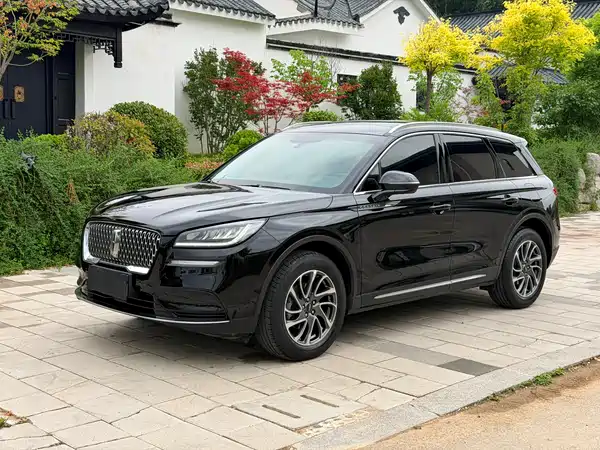 Lincoln Corsair 2022