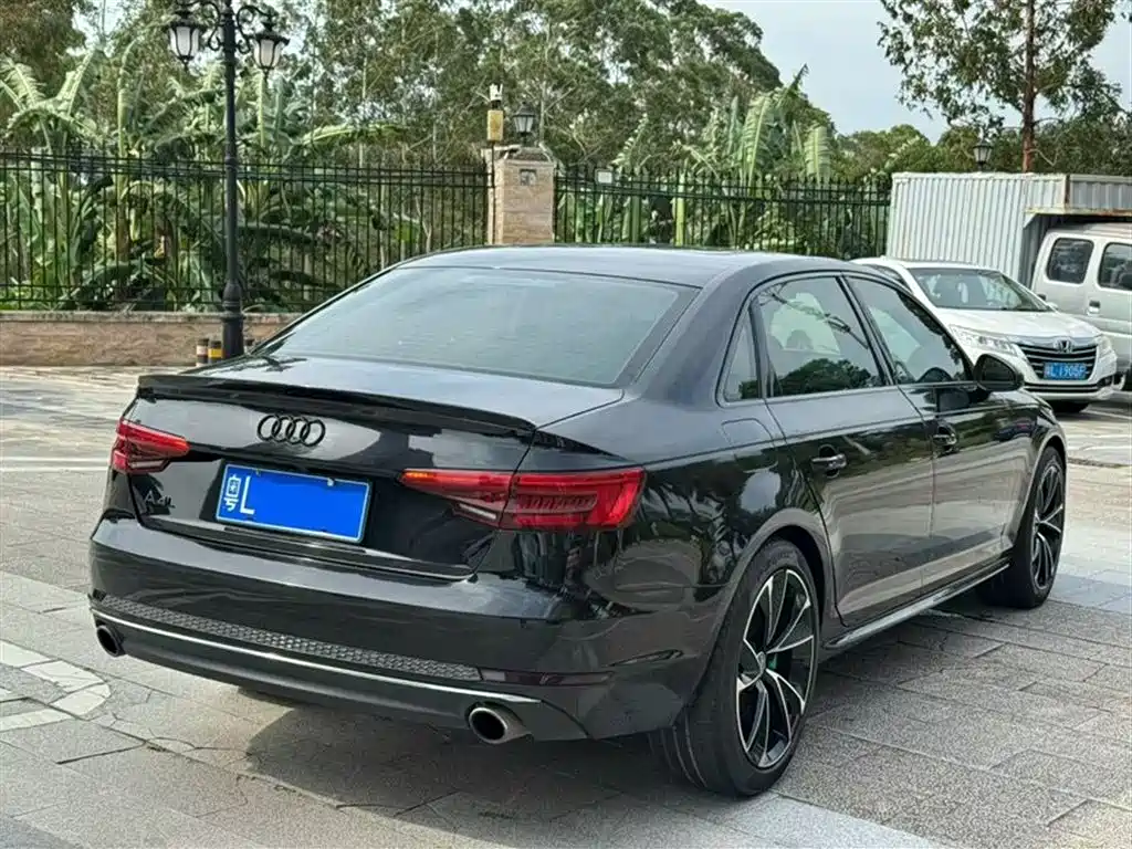 Audi A4L 2016 — фото 9