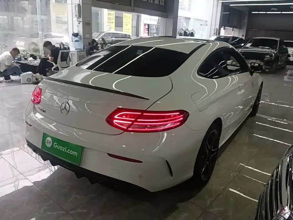 Mercedes-Benz C-Class 2022