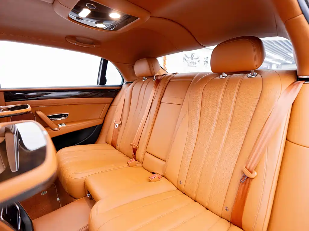 Bentley Flying Spur 2016 — фото 13