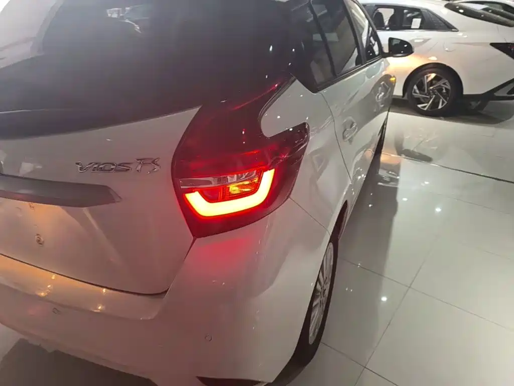 Toyota Vios FS 2022 — фото 8