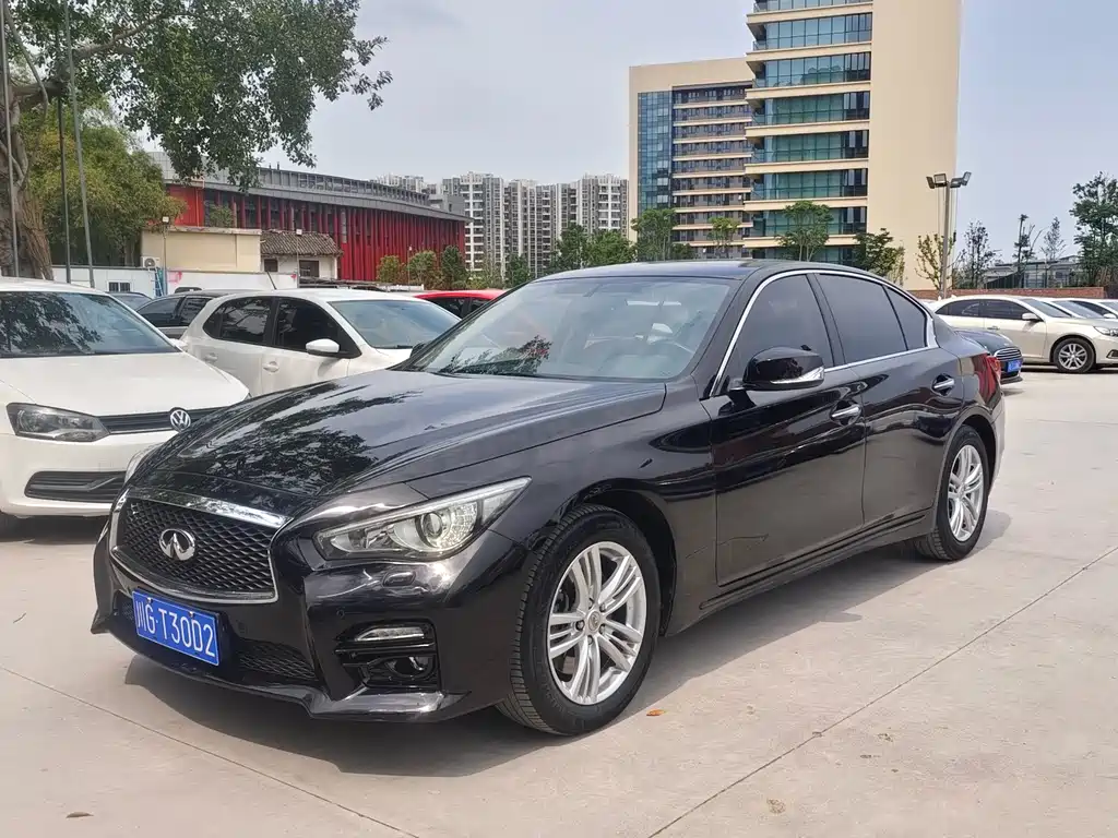 Infiniti Q50L 2016 — фото 1