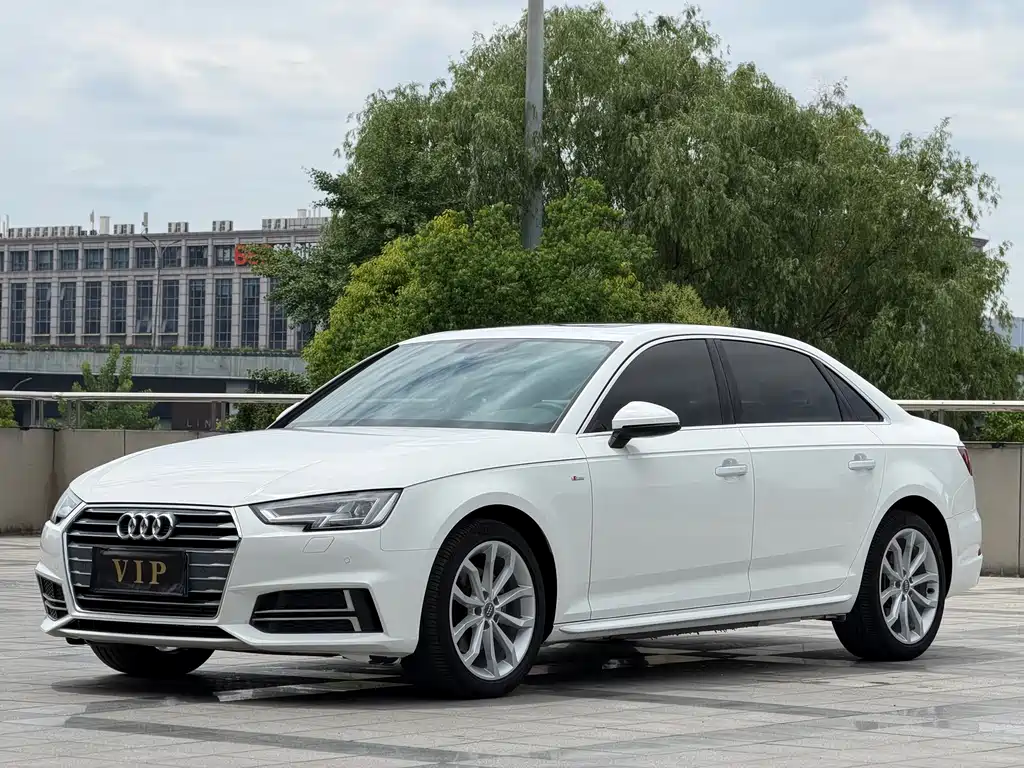 Audi A4L 2018