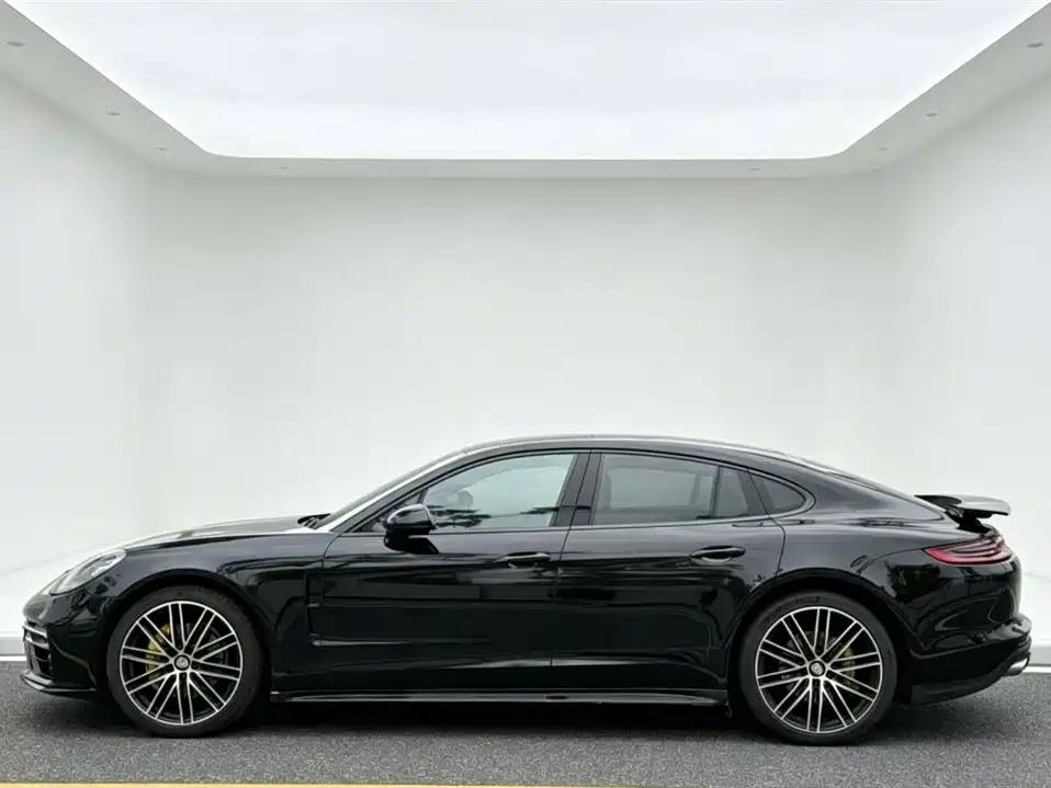Porsche Panamera 2017 — фото 8