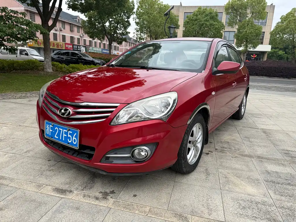 Hyundai Elantra 2012