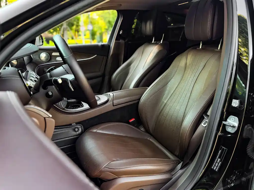 Mercedes-Benz E-Class 2018 — фото 10
