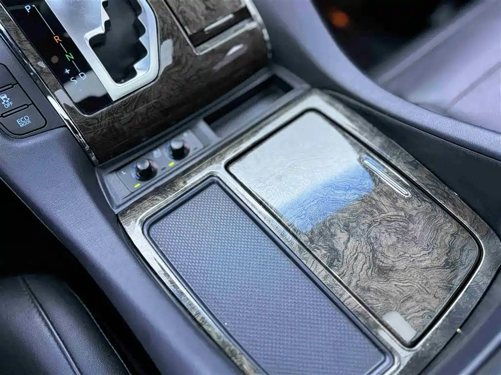 Toyota Alphard 2021 — фото 9
