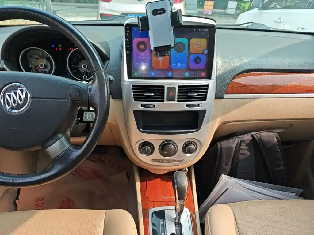 Buick Excelle 2015 — фото 13