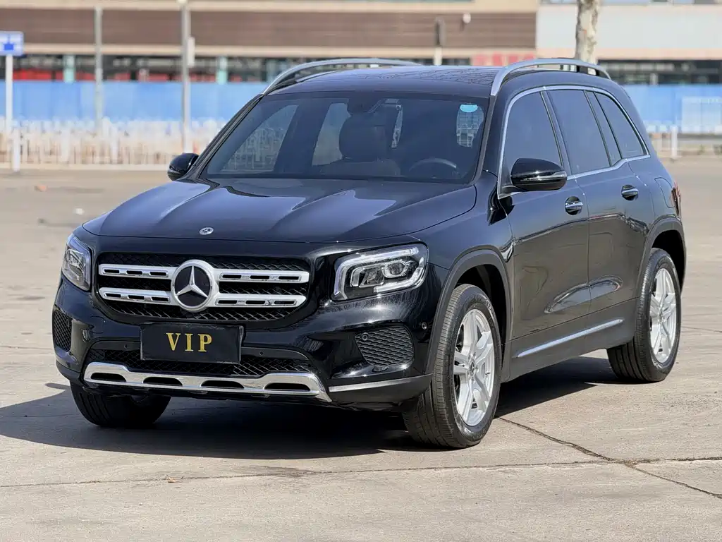 Mercedes-Benz GLB 2023 — фото 1