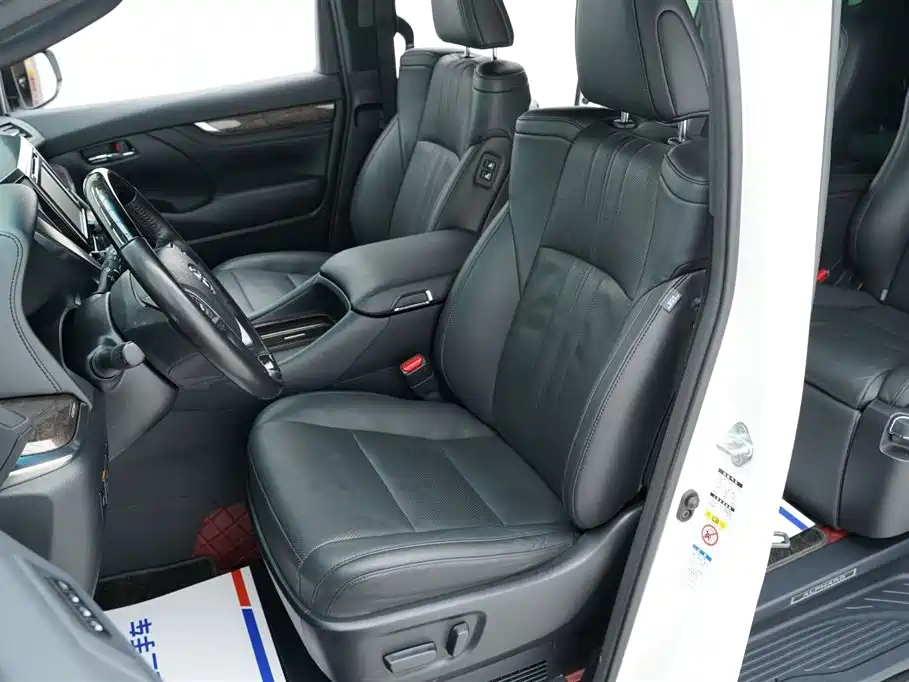 Toyota Alphard 2020 — фото 6