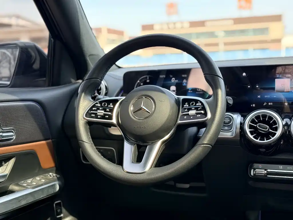 Mercedes-Benz GLB 2023 — фото 8