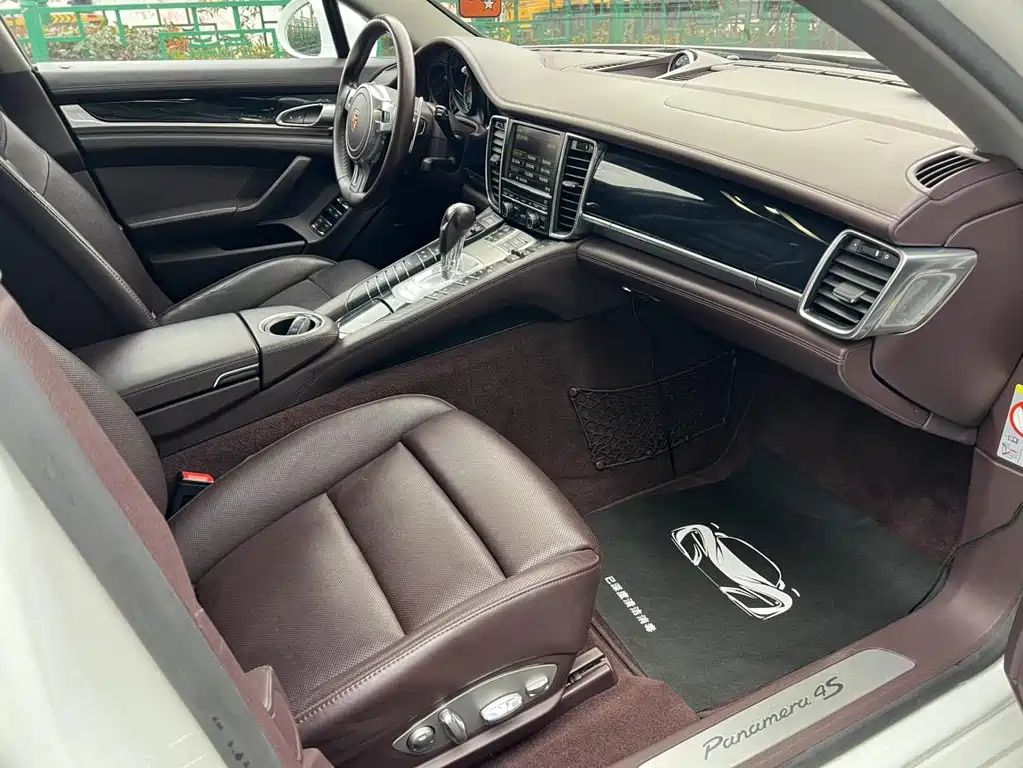 Porsche Panamera 2015 — фото 17