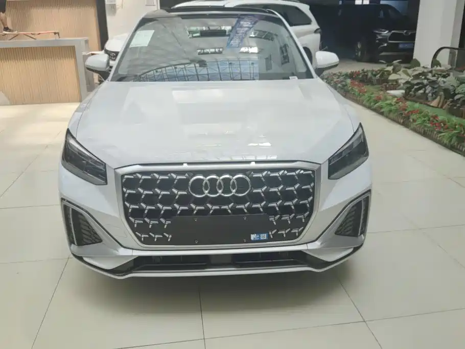 Audi Q2L 2026