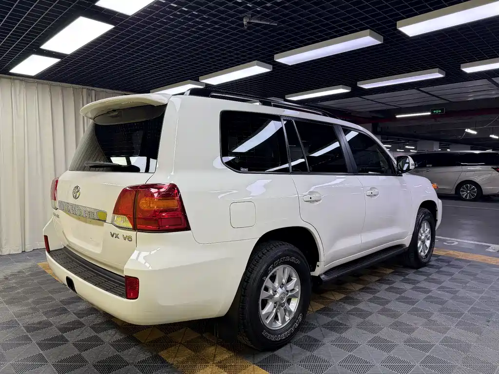 Toyota Land Cruiser 2014 — фото 11
