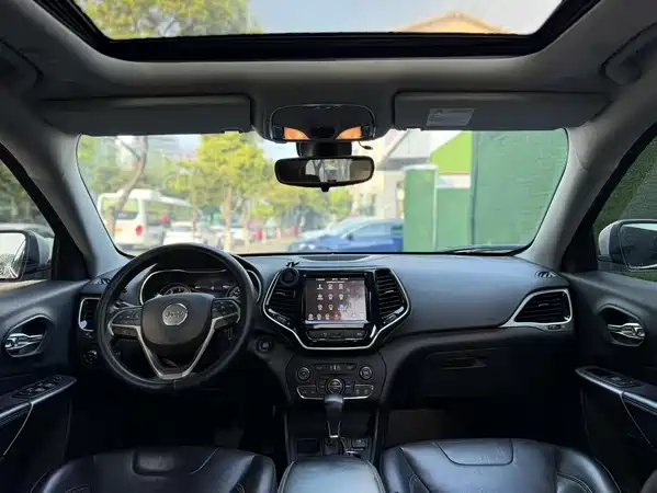 Jeep Cherokee 2019