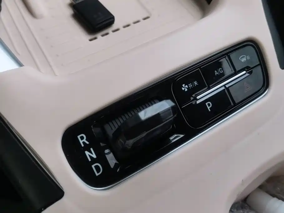 Geely Galaxy Starwish 2026 — фото 16