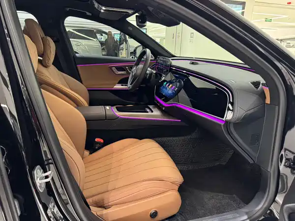 Mercedes-Benz E-Class 2024