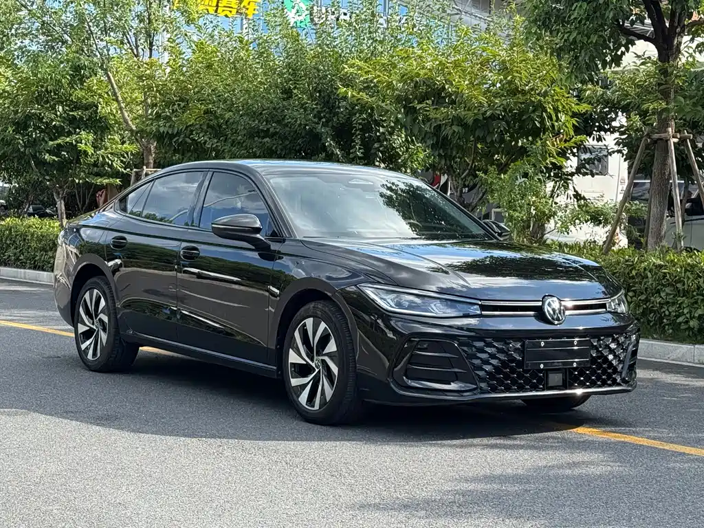 Volkswagen Passat 2024