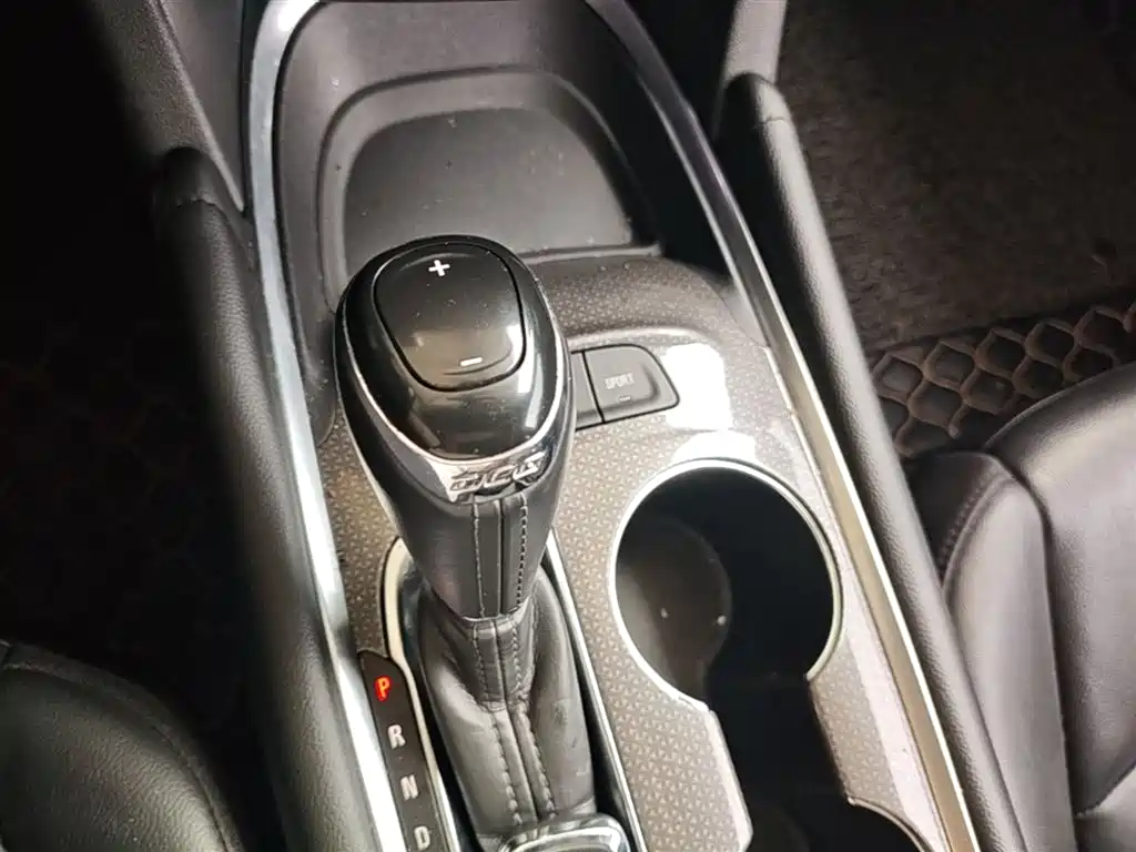 Chevrolet Malibu XL 2016 — фото 14