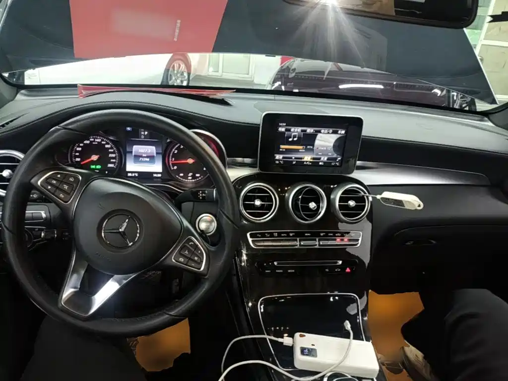 Mercedes-Benz GLC 2017 — фото 10