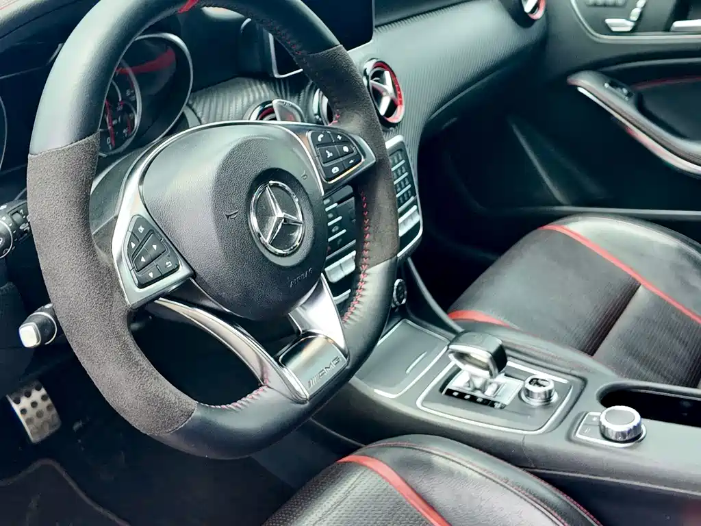 Mercedes-Benz A-Class AMG 2016 — фото 27