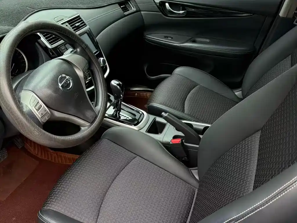Nissan Tiida 2016