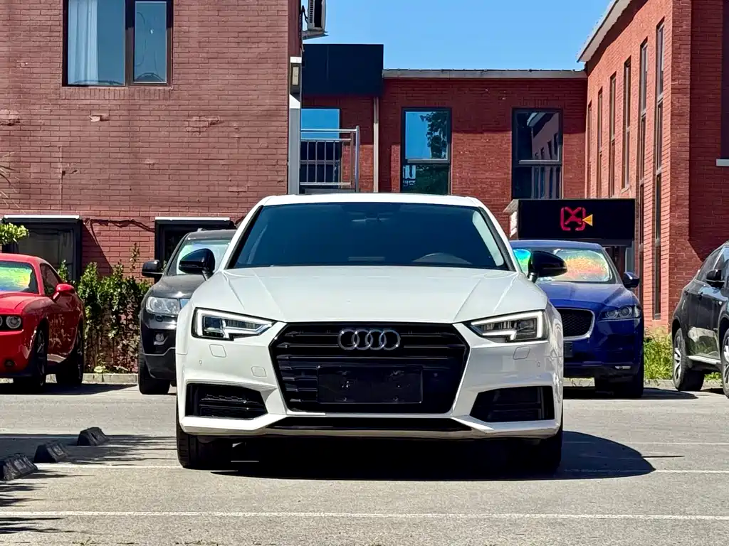 Audi A4L 2019