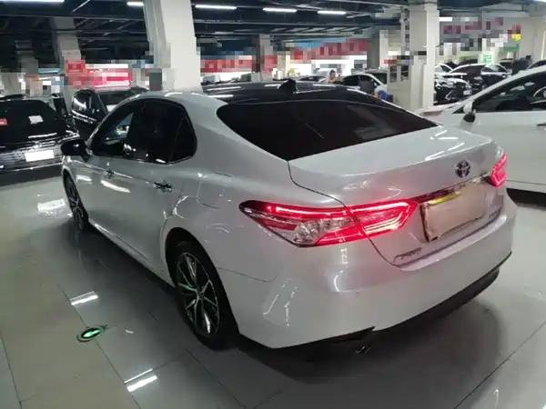 Toyota Camry 2021