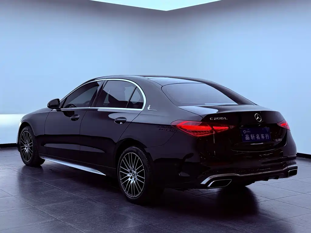 Mercedes-Benz C-Class 2023 — фото 4
