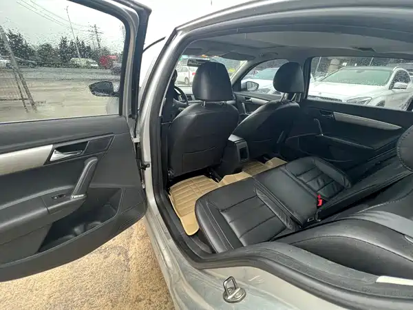 Volkswagen Lavida 2013