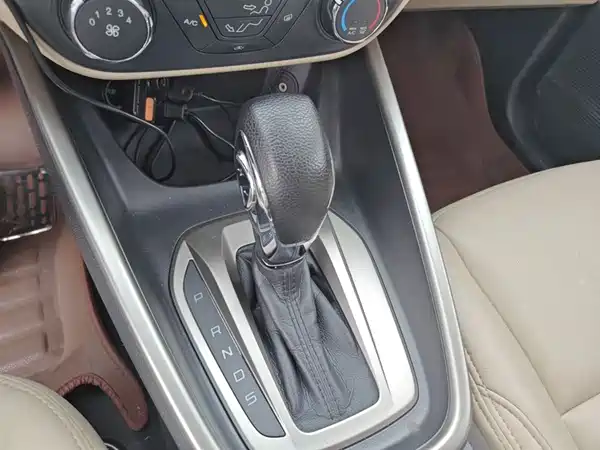 Ford Escort 2015