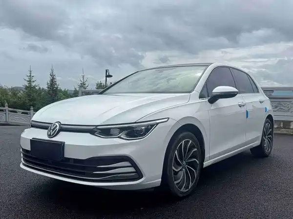 Volkswagen Golf 2021