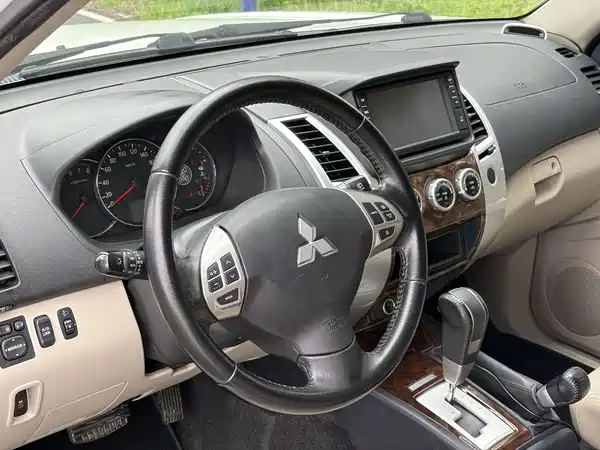 Mitsubishi Pajero Jinchang 2016