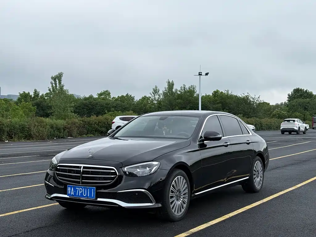 Mercedes-Benz E-Class 2023 — фото 1