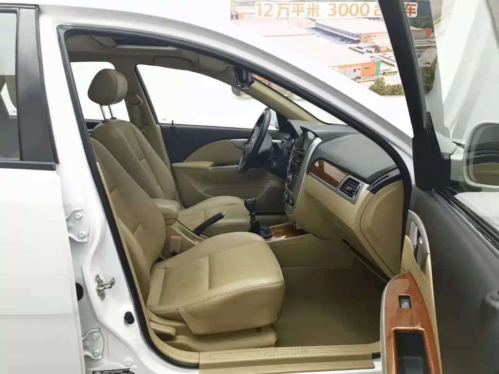 Buick Excelle 2015 — фото 23