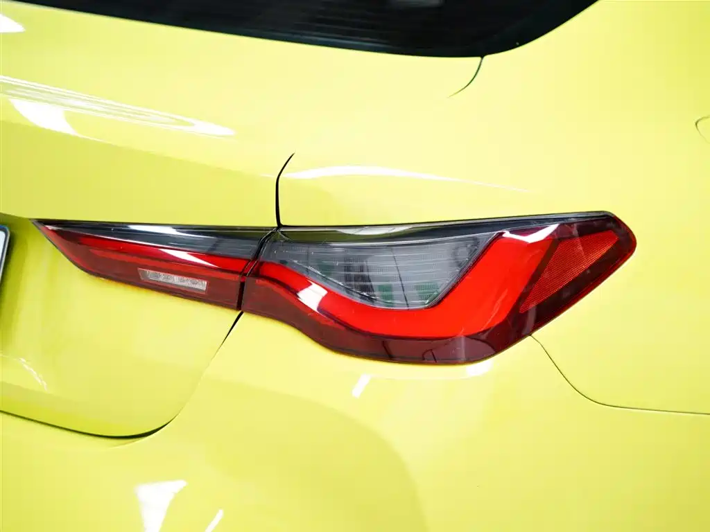 BMW M4 2022 — фото 4