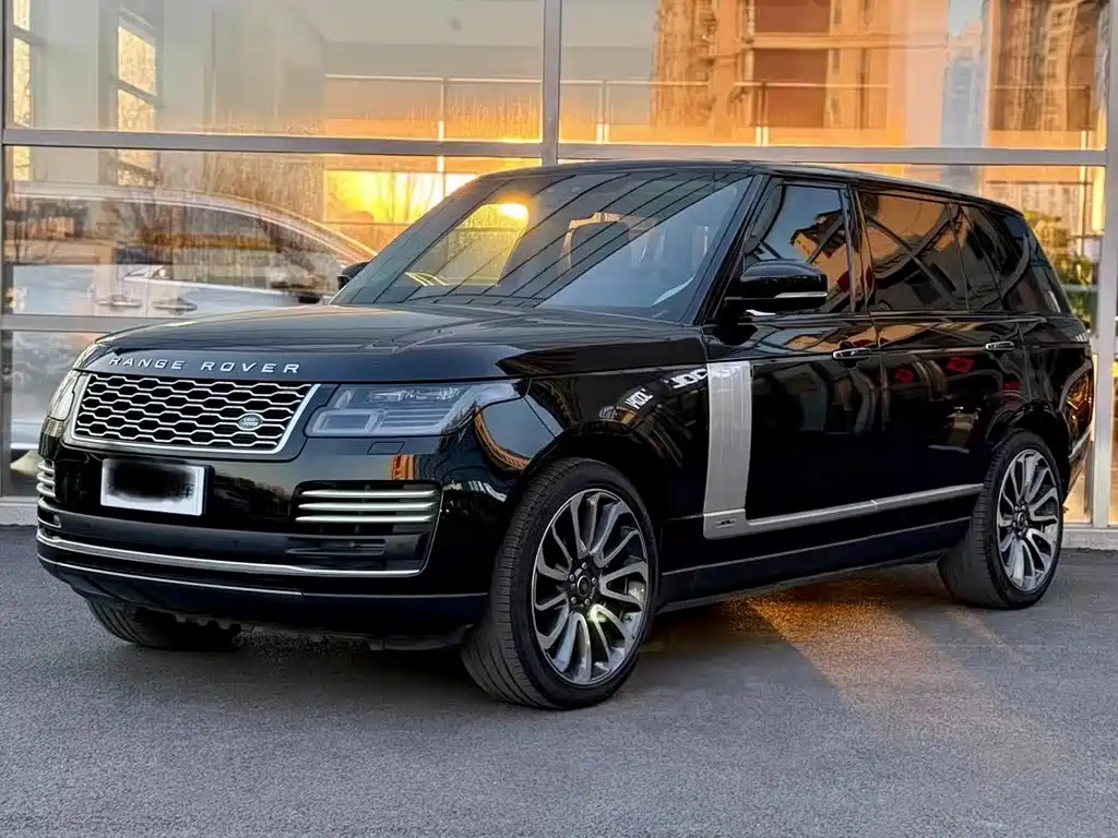 Land Rover Range Rover 2018 — фото 1