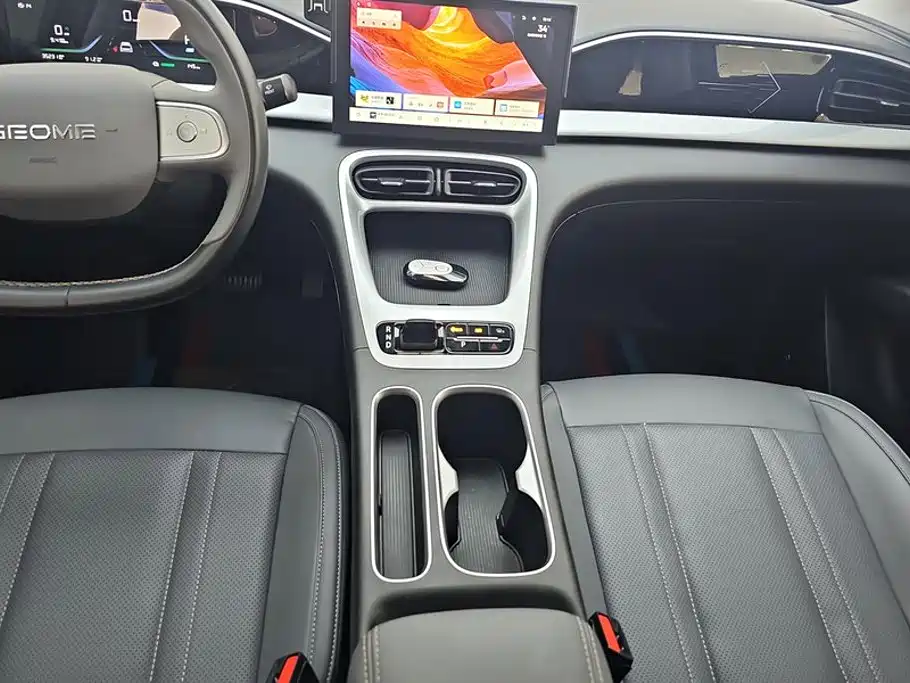 Geely Galaxy Starwish 2025 — фото 16