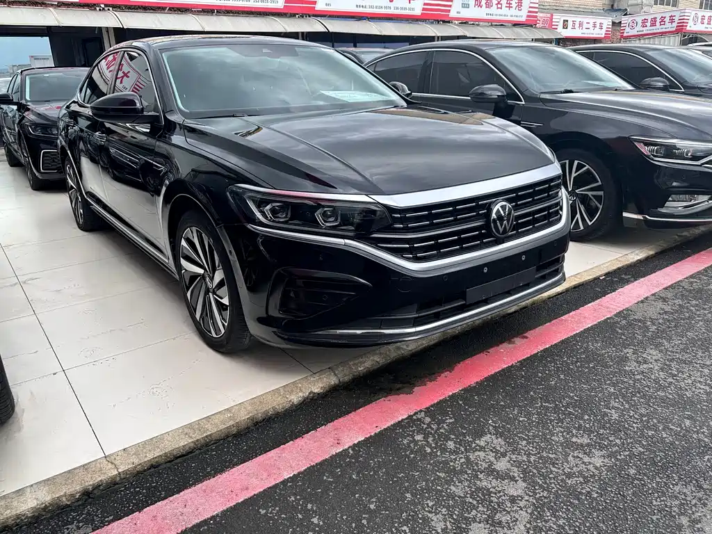 Volkswagen Passat 2022