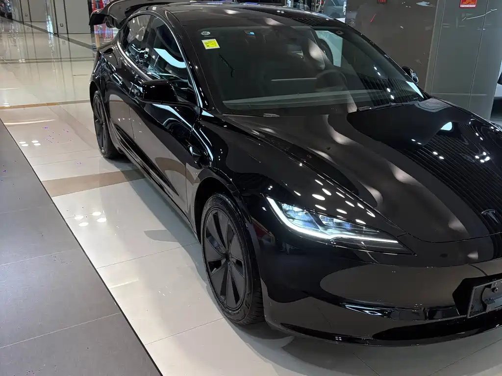 Tesla Model 3 2026