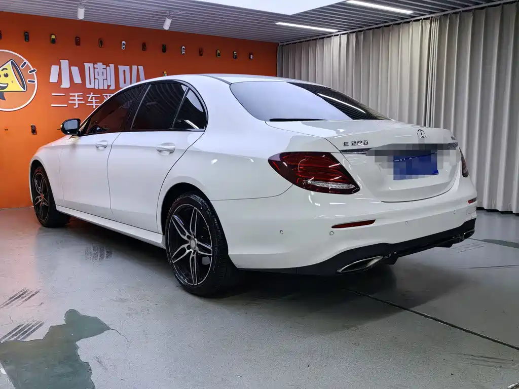 Mercedes-Benz E-Class 2017 — фото 11