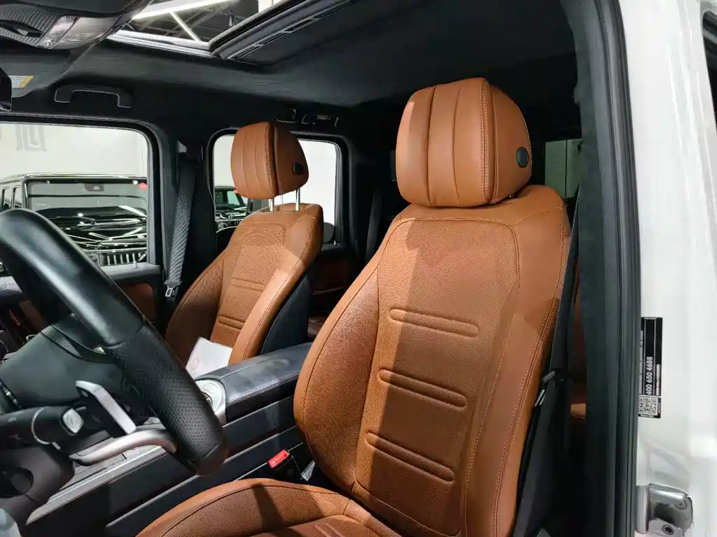 Mercedes-Benz G-Class 2023 — фото 16